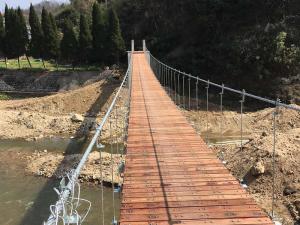 提升木质吊桥安全性的小技巧